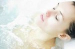 woman_relaxing_in_tub-r_200